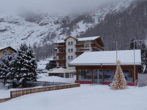 Wellness- und Schneesporthotel Christiania Saas-Almagell